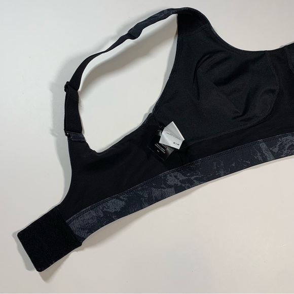 Medium Lolë black grey pattern sports bra - Picture 6 of 10